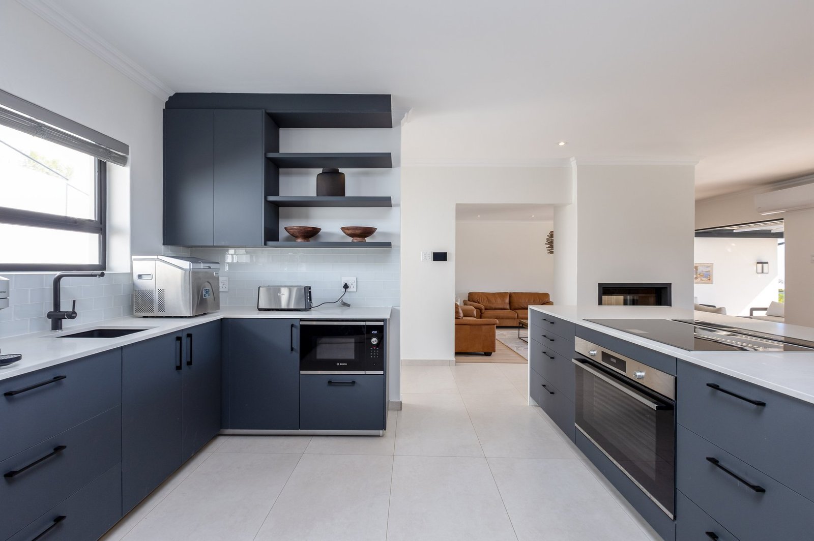 Vat Inclusive No Transfer Duty House in Cape Town, Western Cape, South Africa 1 - 15776314