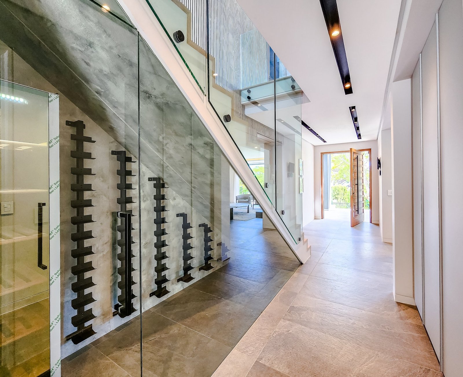 One Of A Kind Family Home In Sought After Deep Glen Position. House in Cape Town, Western Cape, South Africa 1 - 15947125