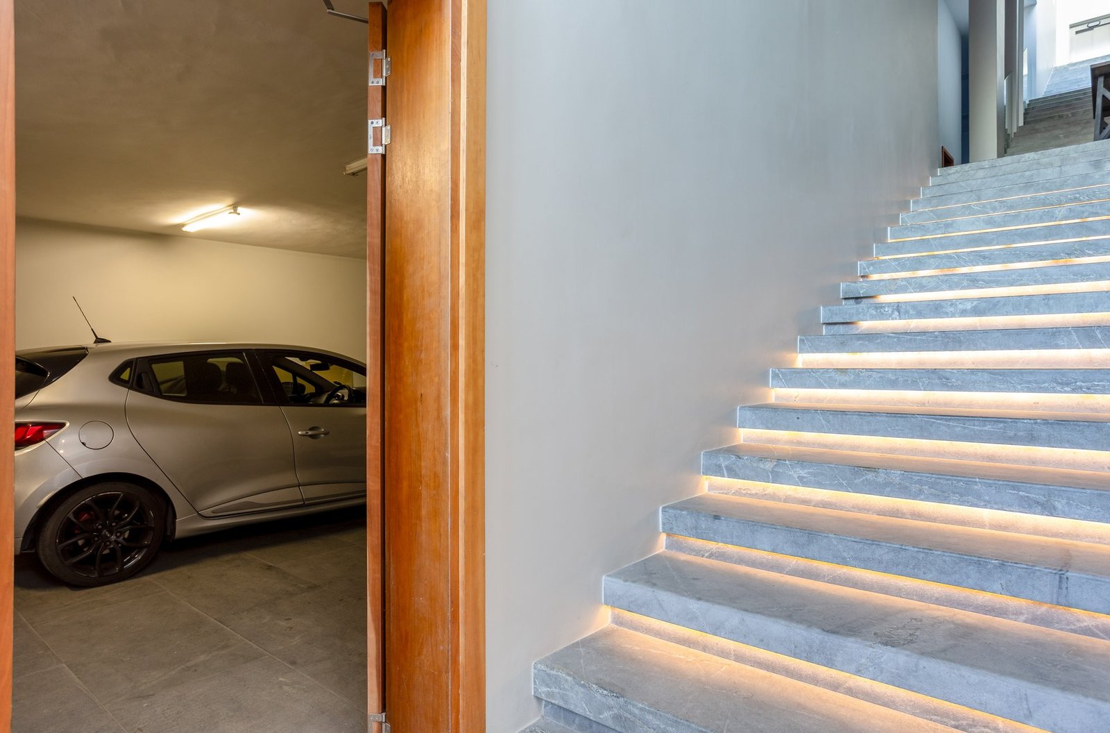 Bantry Bay At It’s Finest! House in Cape Town, Western Cape, South Africa 1 - 16224717