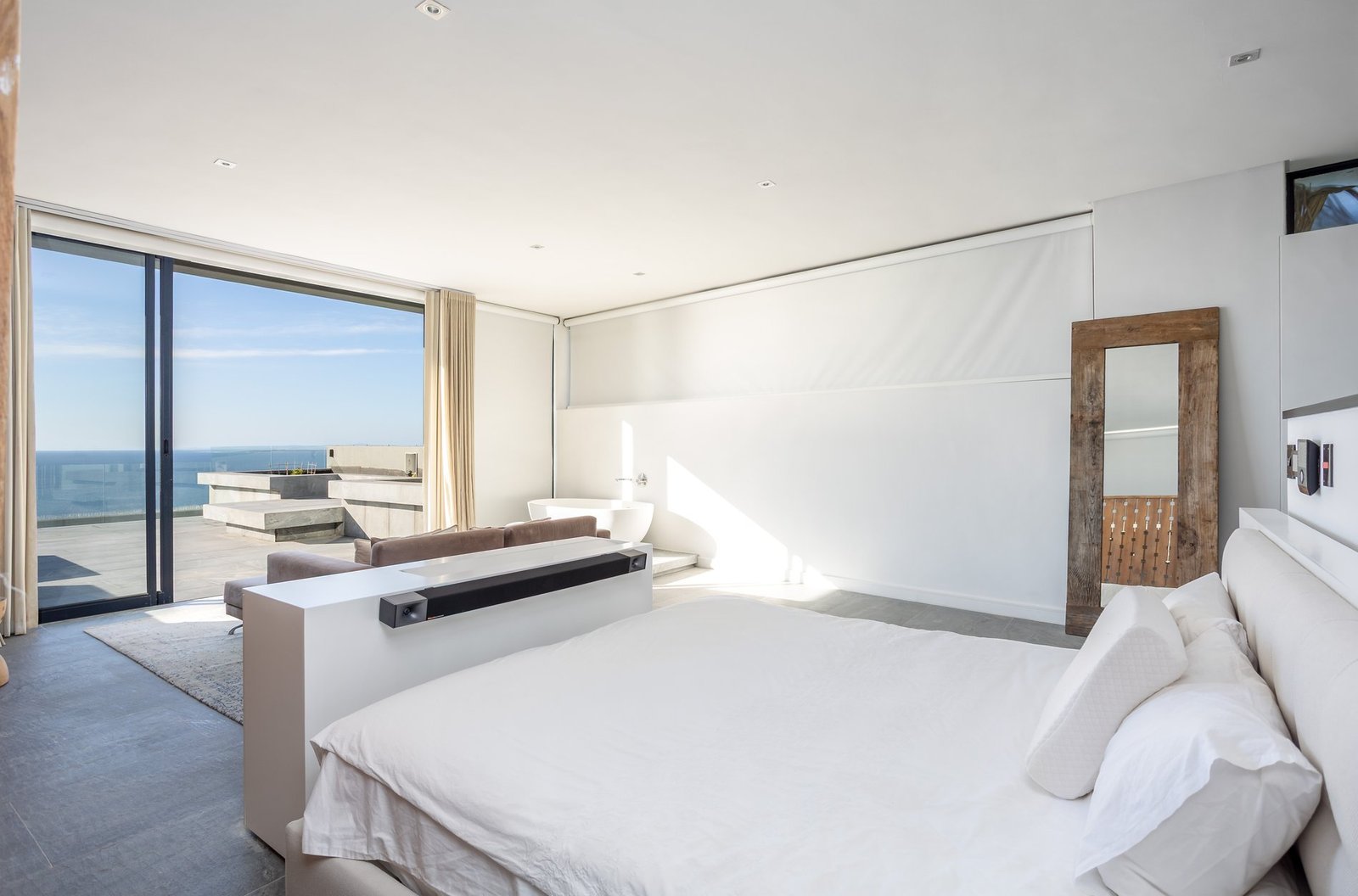 Bantry Bay At It’s Finest! House in Cape Town, Western Cape, South Africa 1 - 16224717