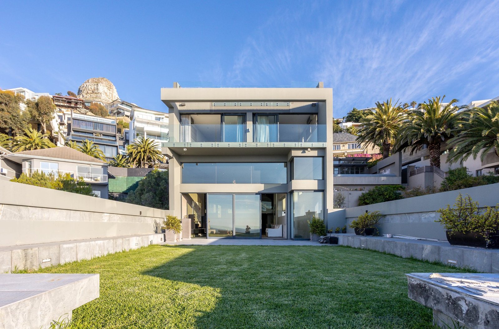 Bantry Bay At It’s Finest! House in Cape Town, Western Cape, South Africa 1 - 16224717