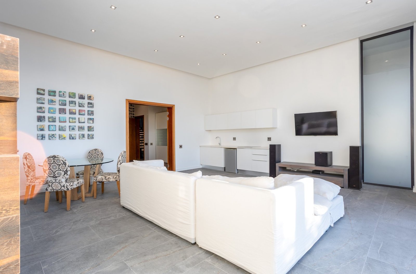 Bantry Bay At It’s Finest! House in Cape Town, Western Cape, South Africa 1 - 16224717