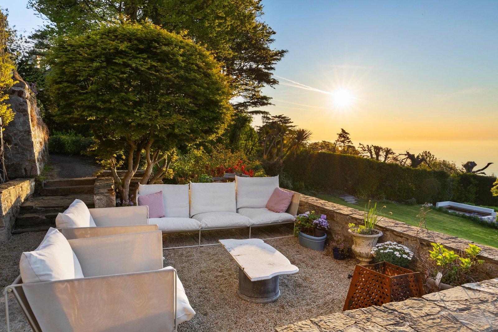 Landmark Victorian Villa Showcasing Killiney’s Rich Heritage And Elegant Italianate Design. House in Dublin, County Dublin, Ireland 1 - 15829981