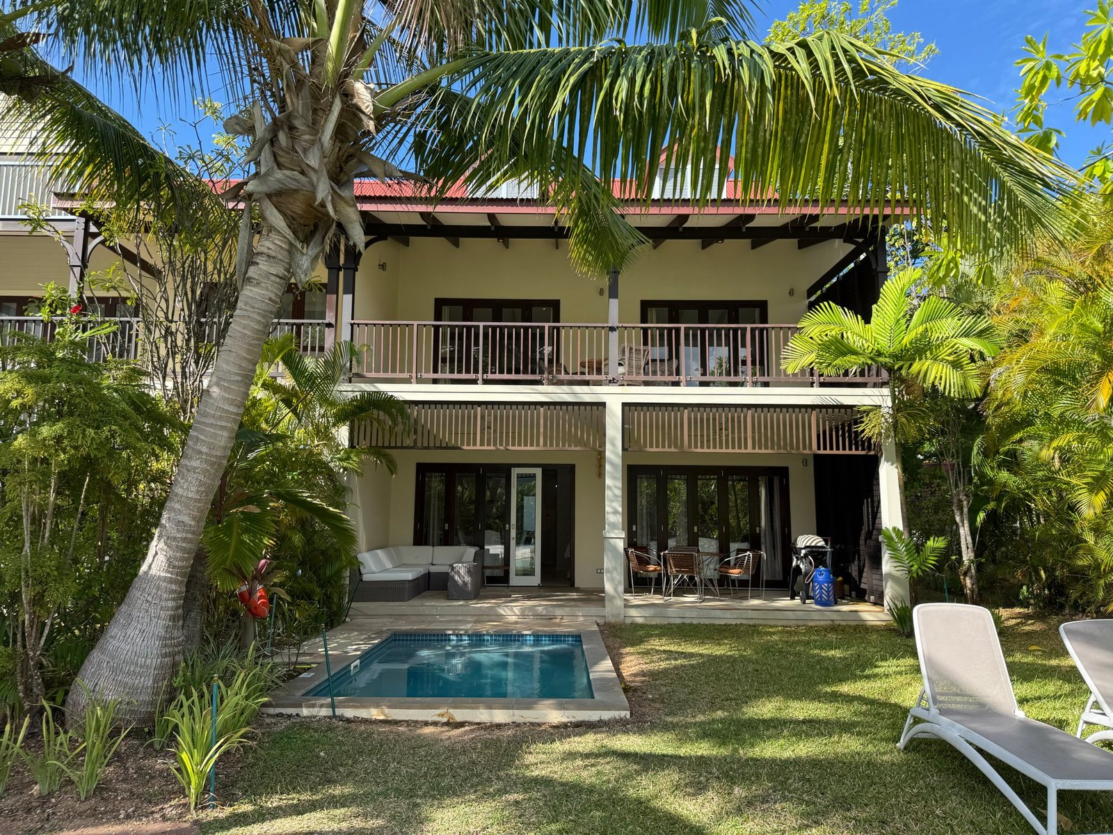 Beachfront 3 Bedroom House For Sale On Eden Island With Private Pool & Mooring House in Providence, Cascade, Seychelles 1 - 16202243