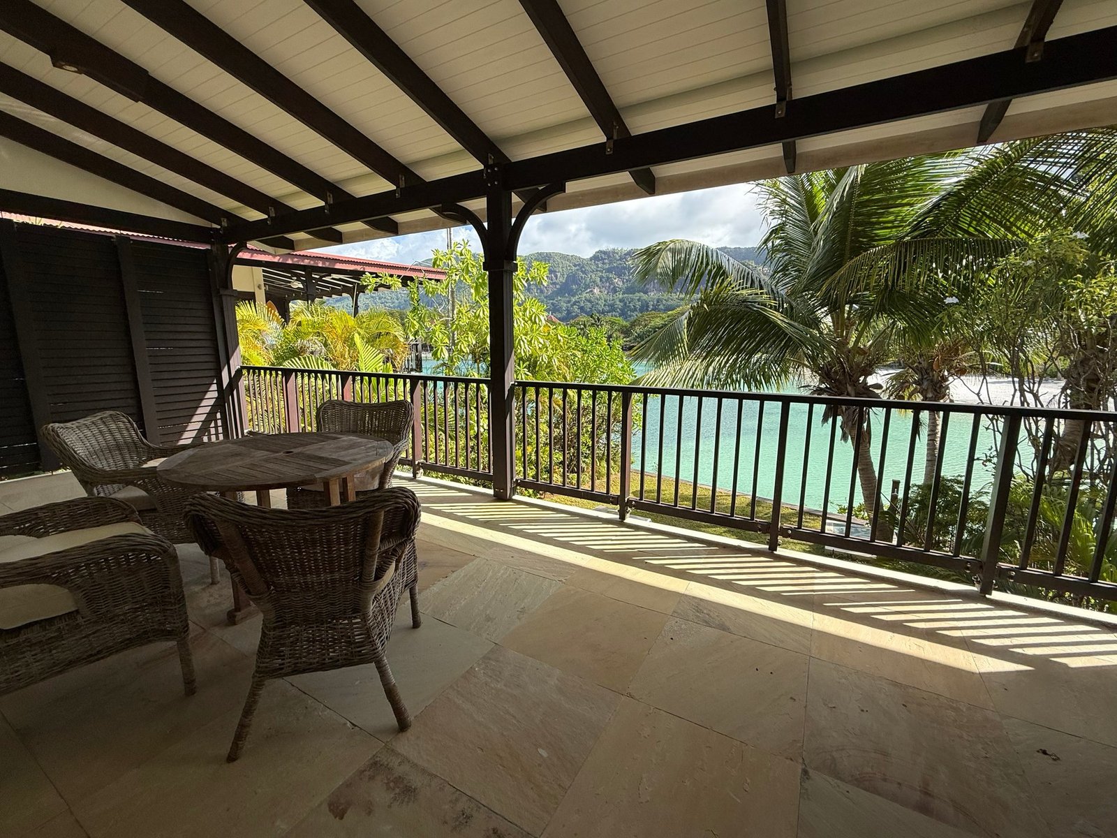 Beachfront 3 Bedroom House For Sale On Eden Island With Private Pool & Mooring House in Providence, Cascade, Seychelles 1 - 16202243