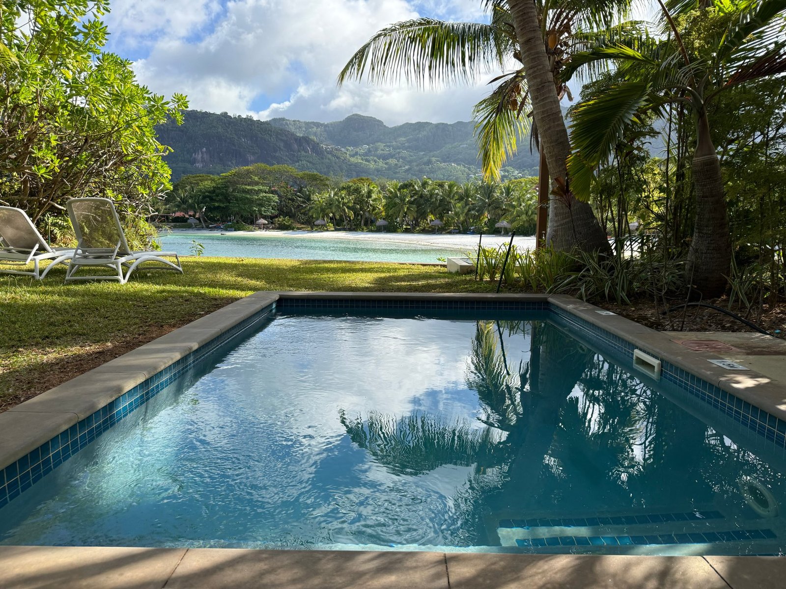 Beachfront 3 Bedroom House For Sale On Eden Island With Private Pool & Mooring House in Providence, Cascade, Seychelles 1 - 16202243