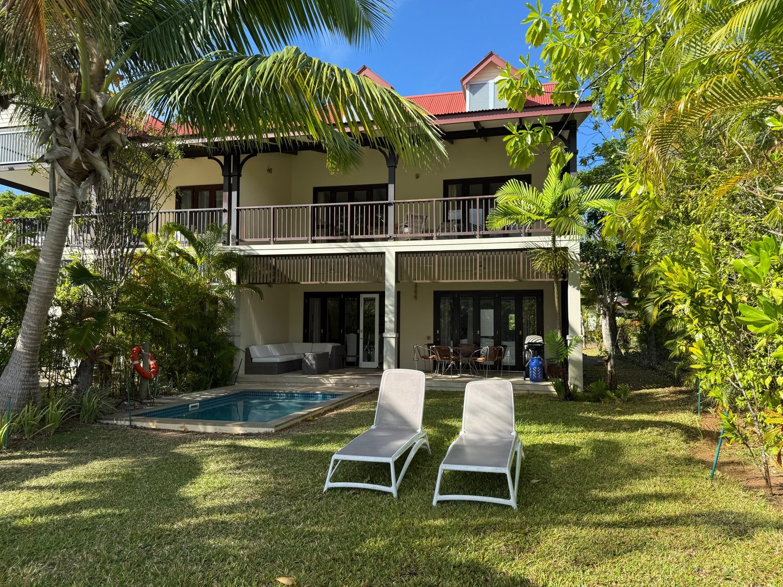 Beachfront 3 Bedroom House For Sale On Eden Island With Private Pool & Mooring House in Providence, Cascade, Seychelles 1 - 16202243