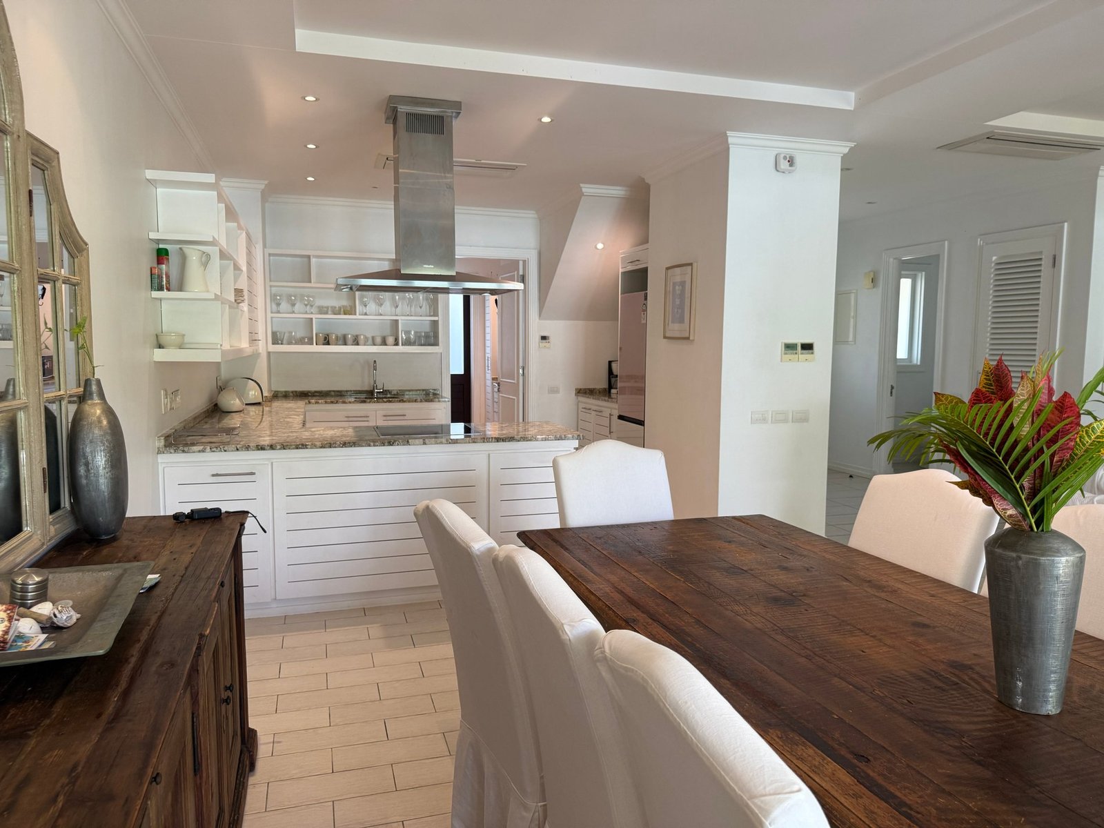 Beachfront 3 Bedroom House For Sale On Eden Island With Private Pool & Mooring House in Providence, Cascade, Seychelles 1 - 16202243