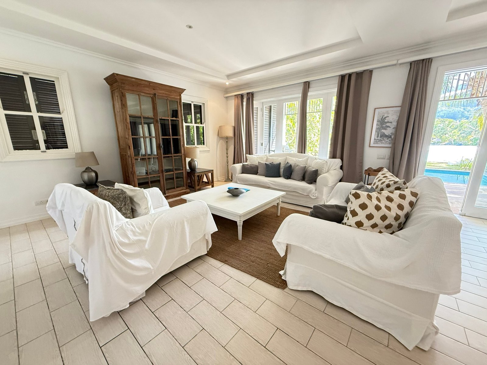 Beachfront 3 Bedroom House For Sale On Eden Island With Private Pool & Mooring House in Providence, Cascade, Seychelles 1 - 16202243