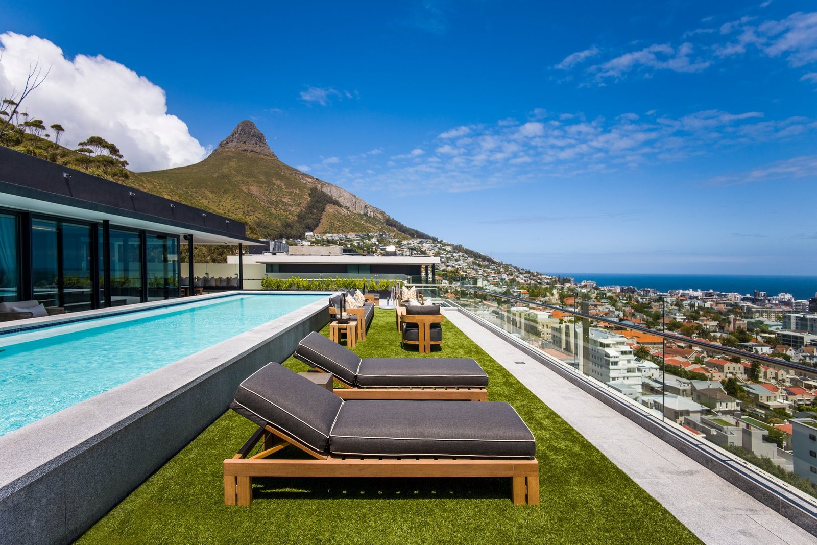 One Of A Kind Penthouse With Breathtaking Views Across Cape Town’s Atlantic Seaboard & Lions Head Penthouse in Cape Town, Western Cape, South Africa 1 - 13627005