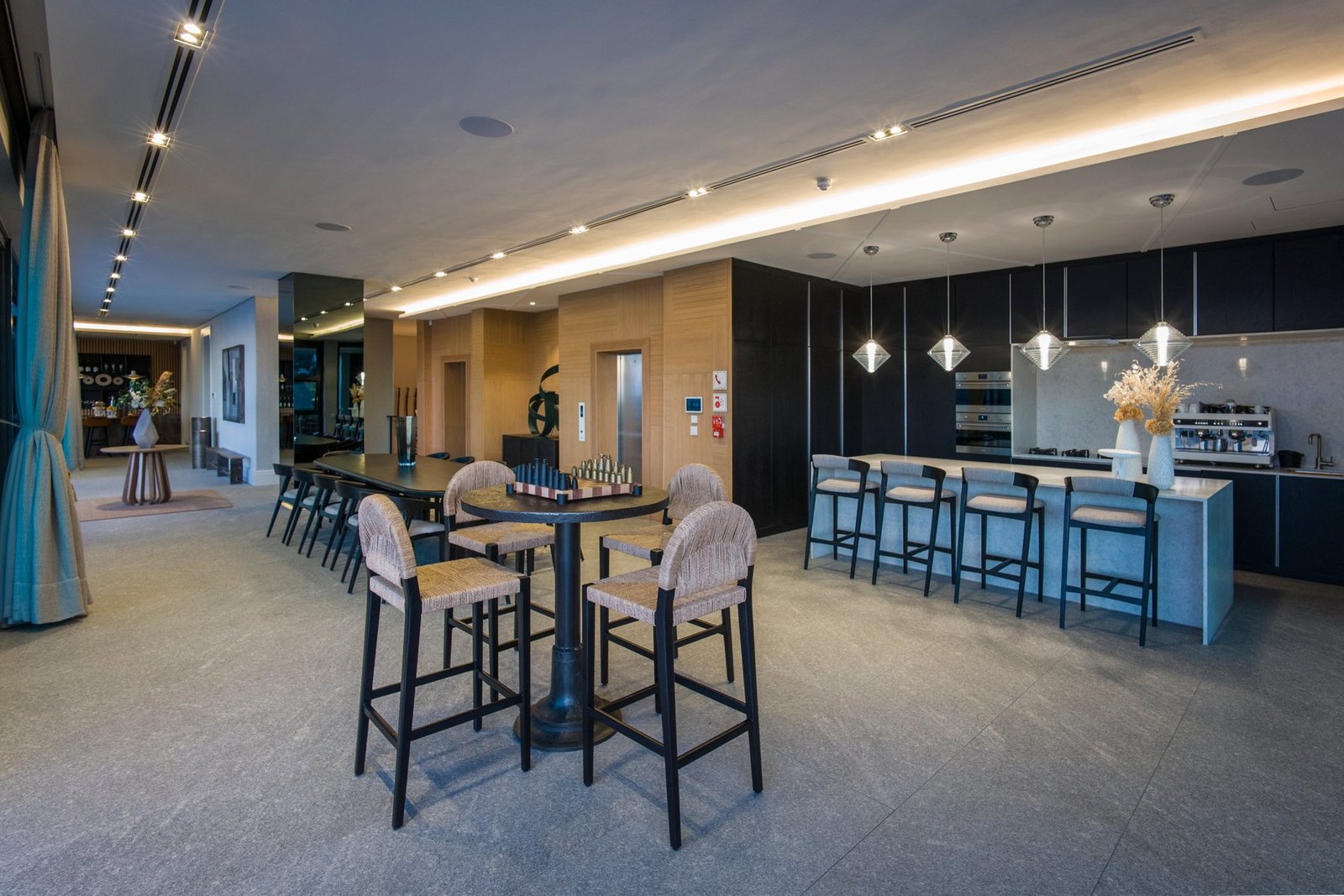 One Of A Kind Penthouse With Breathtaking Views Across Cape Town’s Atlantic Seaboard & Lions Head Penthouse in Cape Town, Western Cape, South Africa 1 - 13627005