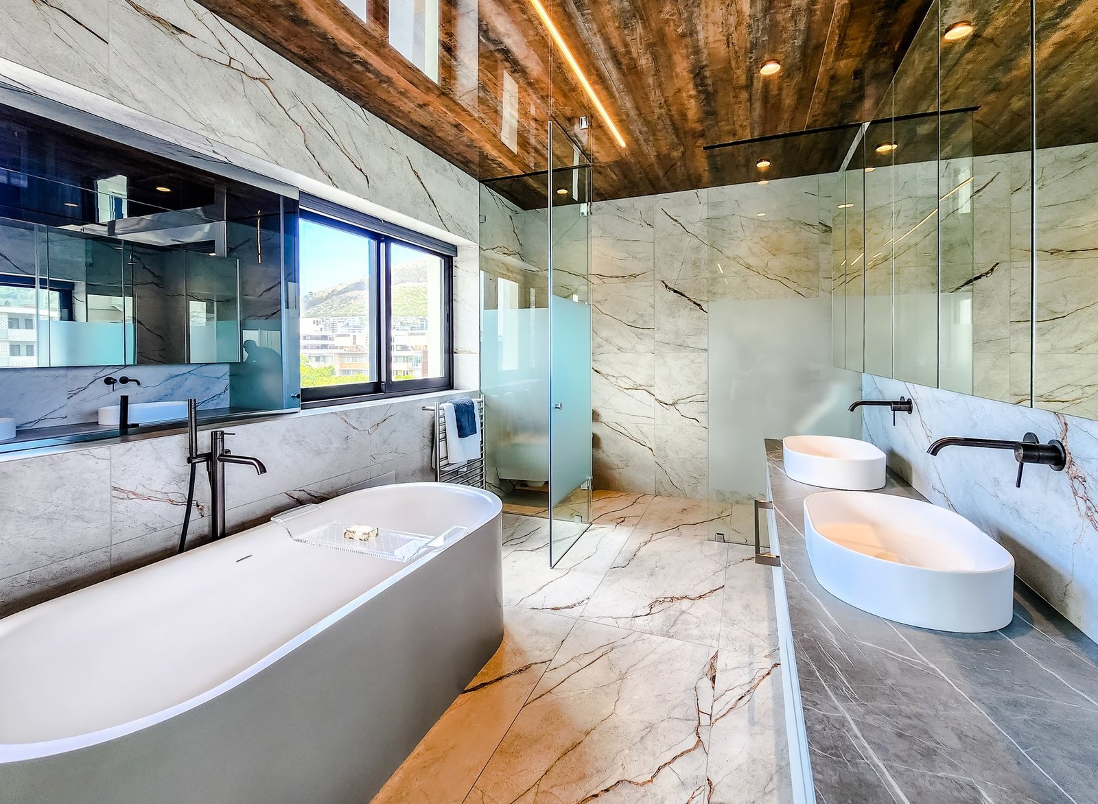 Yacht In The Sky: The Ultimate Luxury Penthouse In Cape Town Penthouse in Cape Town, Western Cape, South Africa 1 - 15390588