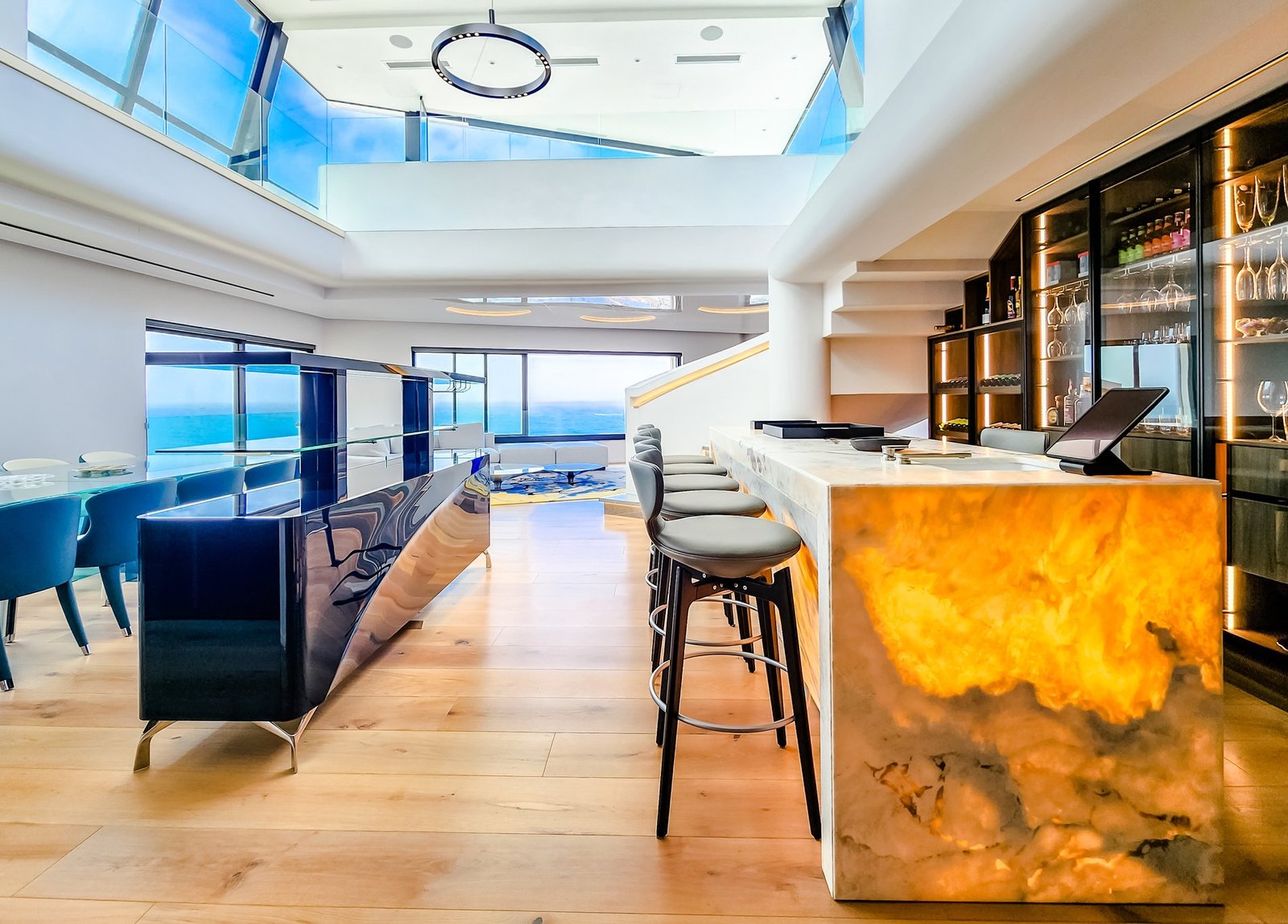 Yacht In The Sky: The Ultimate Luxury Penthouse In Cape Town Penthouse in Cape Town, Western Cape, South Africa 1 - 15390588