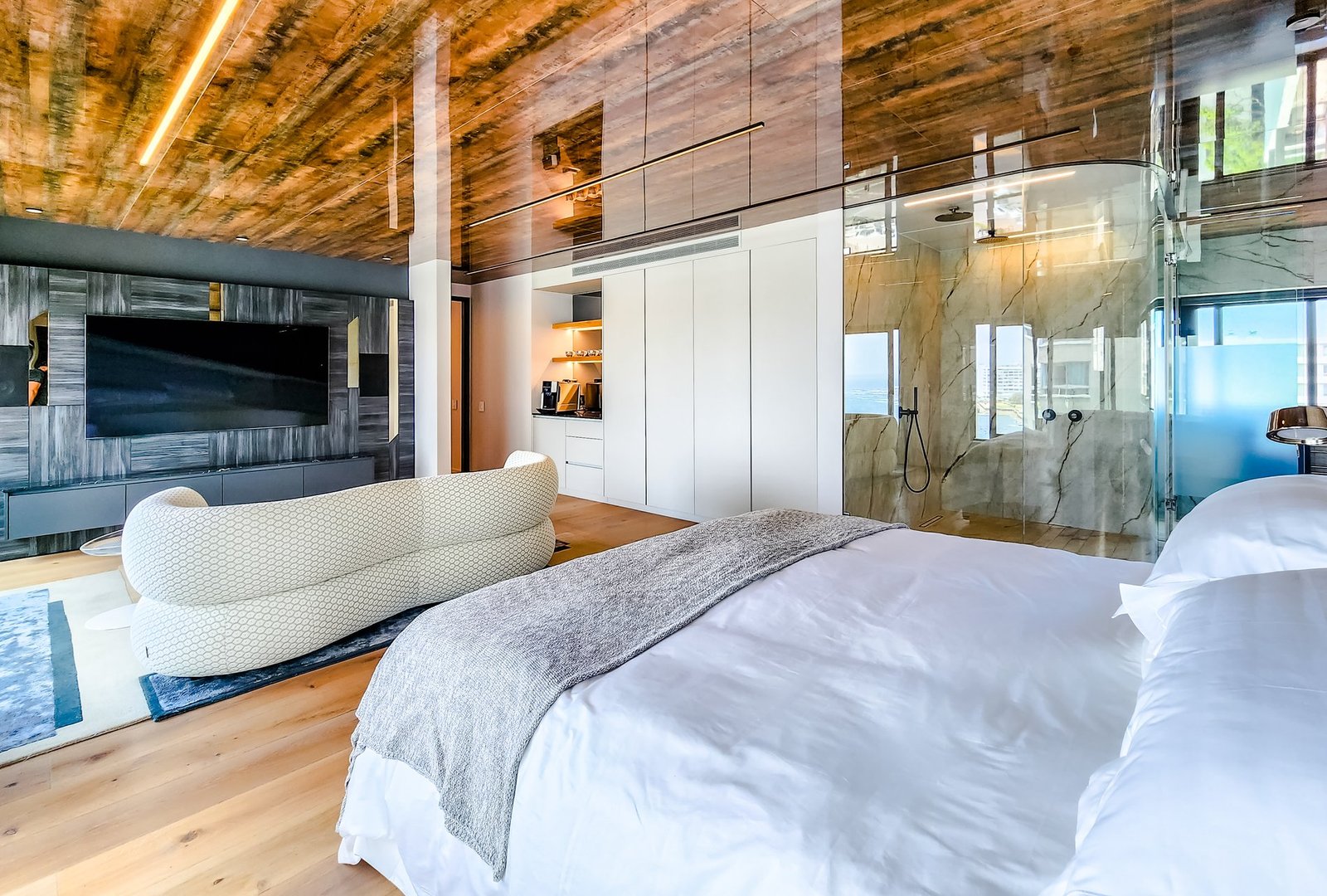 Yacht In The Sky: The Ultimate Luxury Penthouse In Cape Town Penthouse in Cape Town, Western Cape, South Africa 1 - 15390588