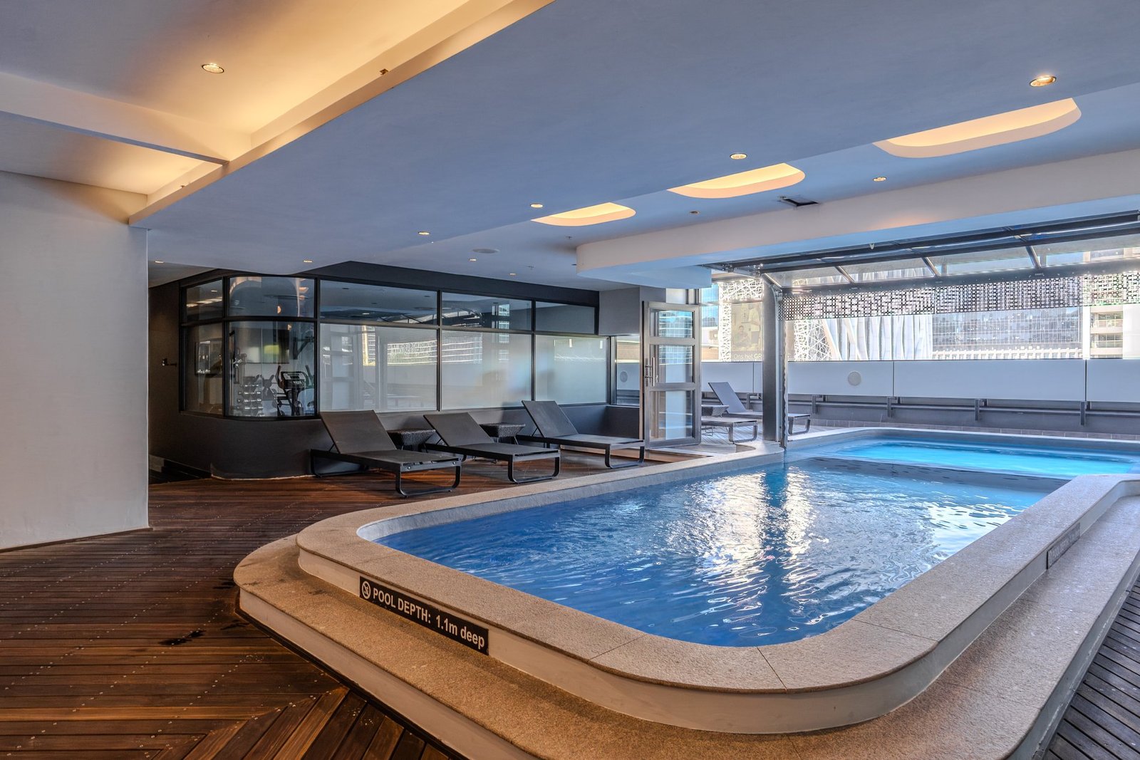 Rising Above Expectation: The Onyx Duplex Penthouse. Penthouse in Cape Town, Western Cape, South Africa 1 - 16391226