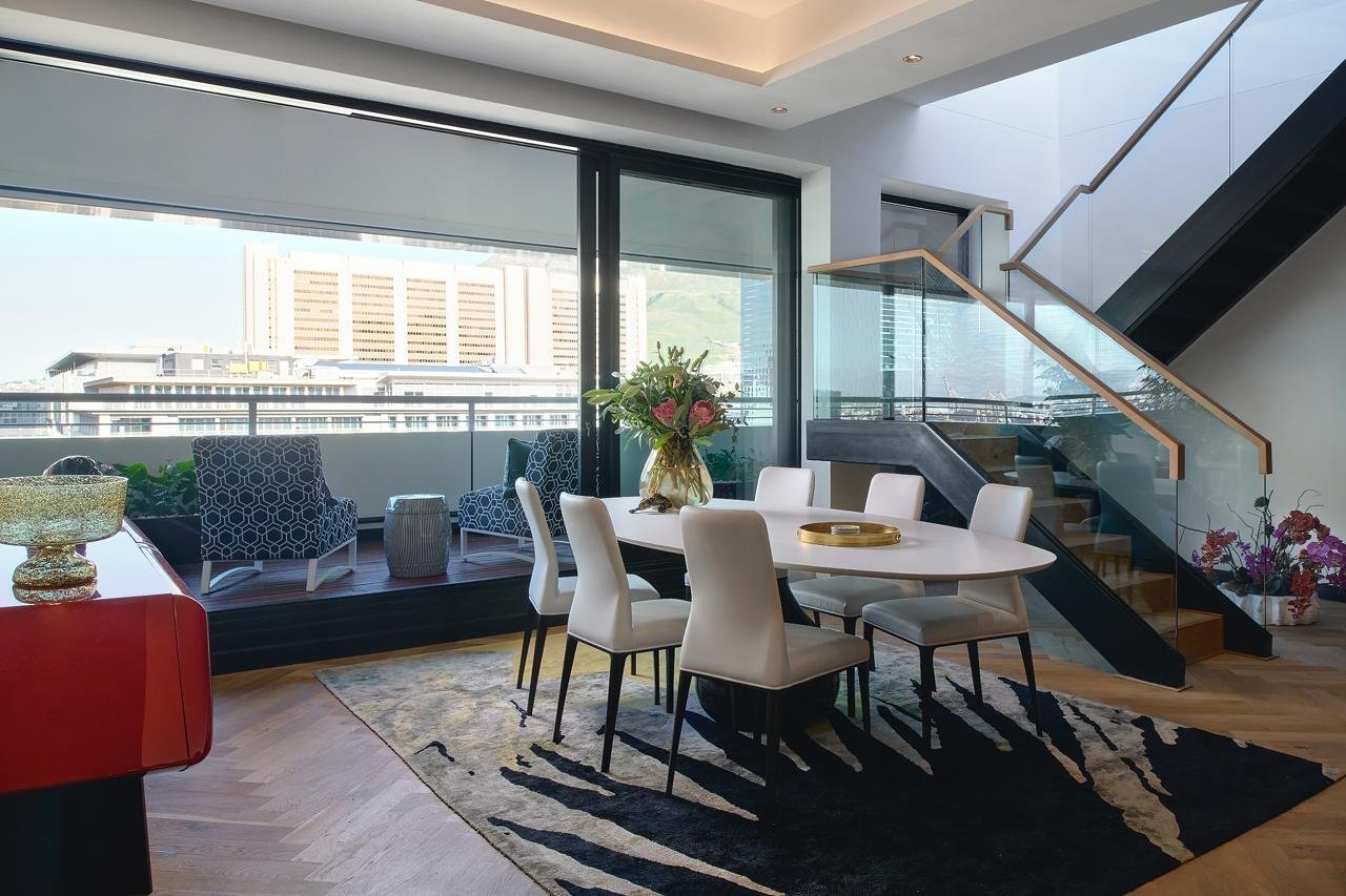 Rising Above Expectation: The Onyx Duplex Penthouse. Penthouse in Cape Town, Western Cape, South Africa 1 - 16391226