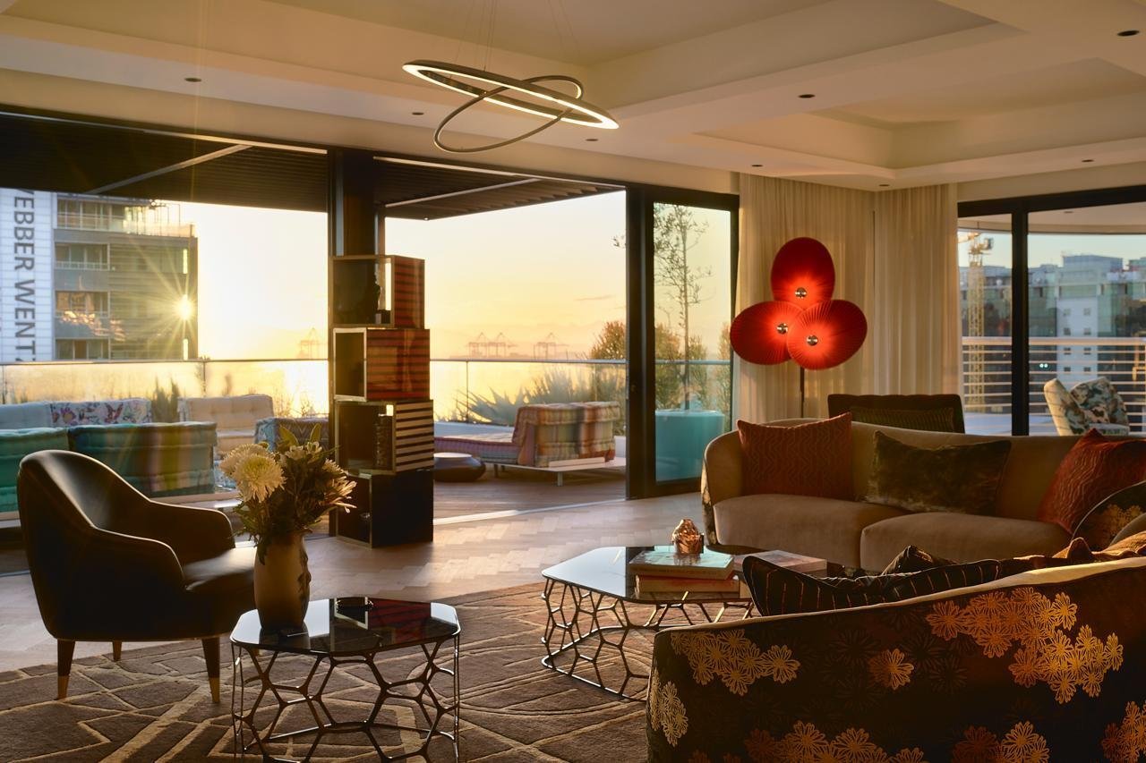 Rising Above Expectation: The Onyx Duplex Penthouse. Penthouse in Cape Town, Western Cape, South Africa 1 - 16391226