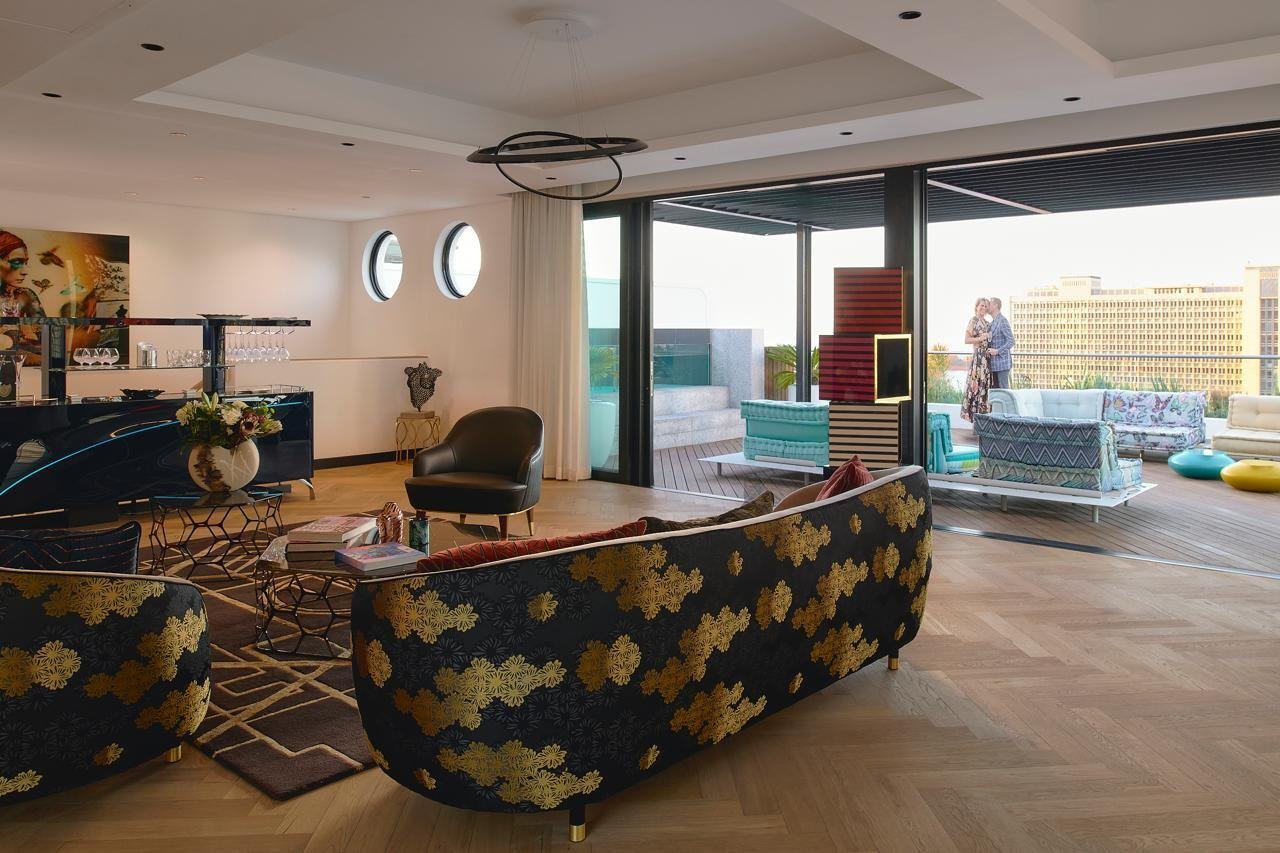 Rising Above Expectation: The Onyx Duplex Penthouse. Penthouse in Cape Town, Western Cape, South Africa 1 - 16391226