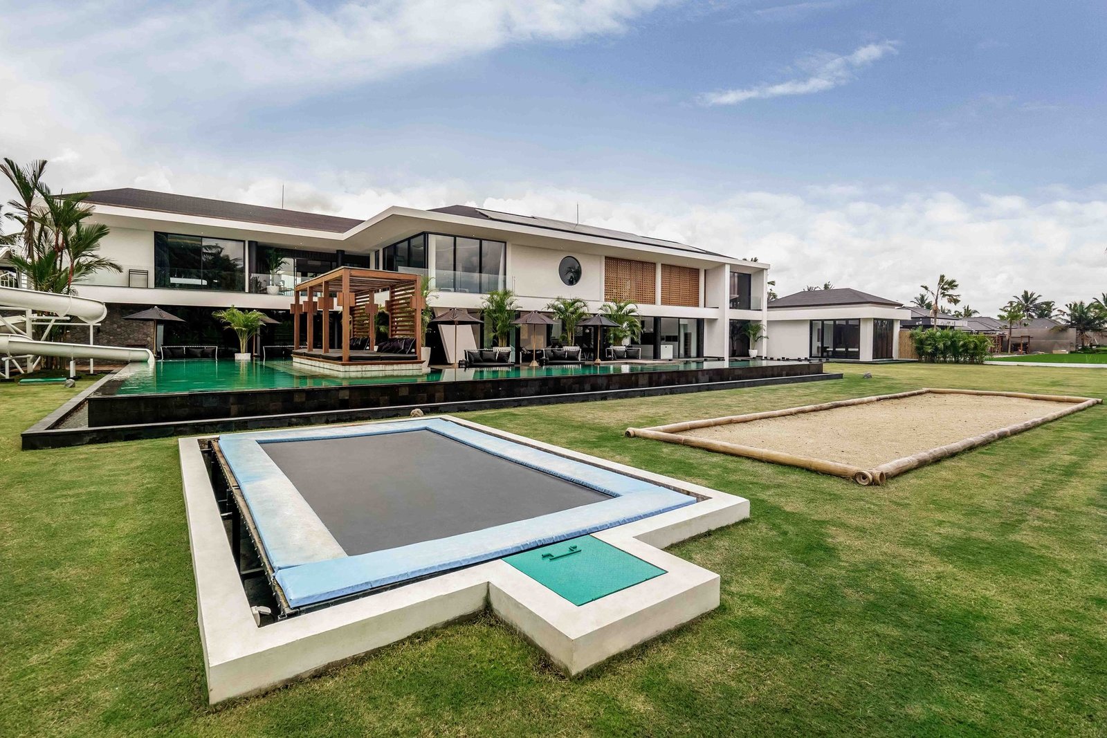 6 Bedroom Leasehold Villa In Ubud Villa in Bali, Indonesia 1 - 13859664