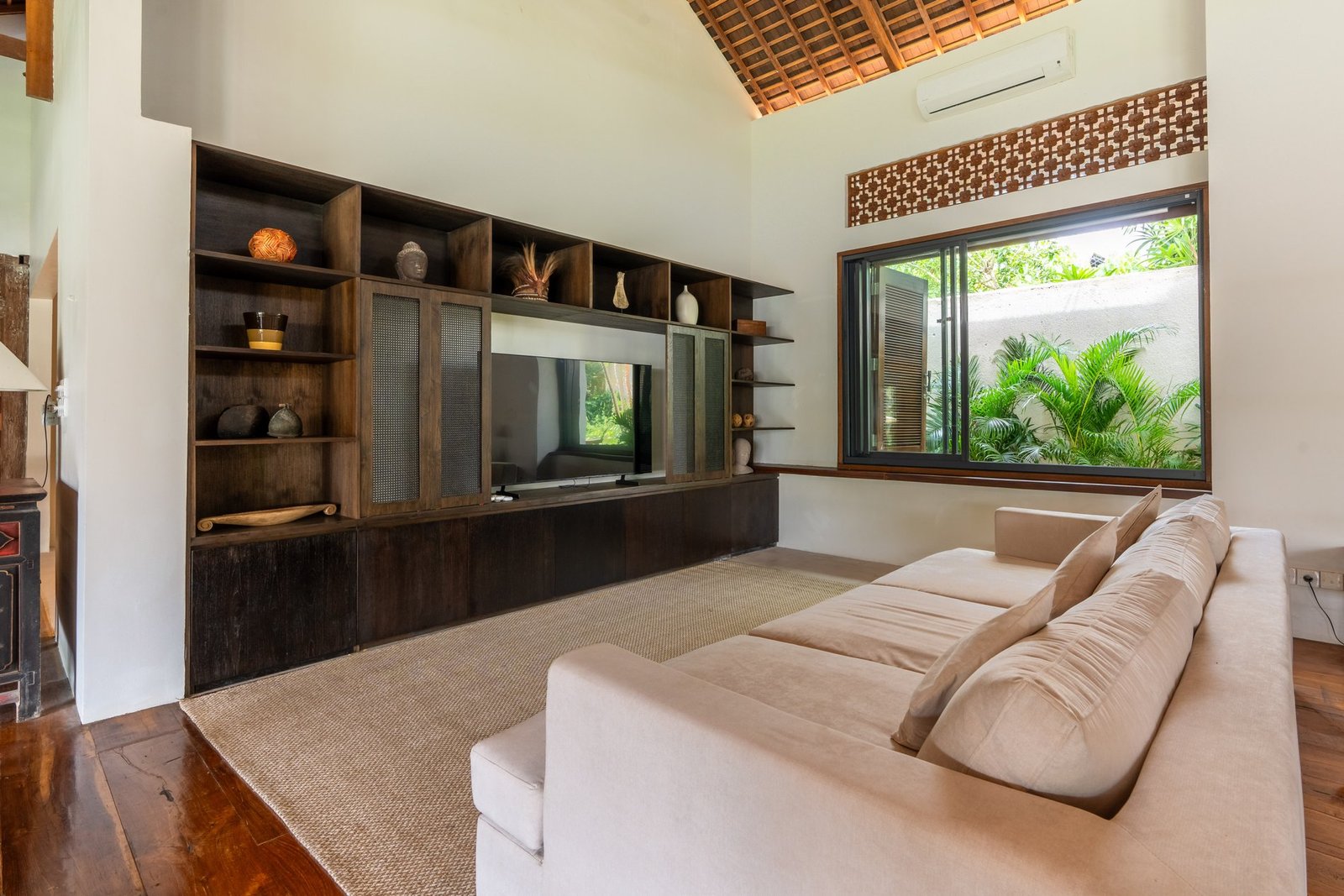 Luxurious Balinese Design Villa In Pererenan, Bali Villa in Bali, Indonesia 1 - 15147300