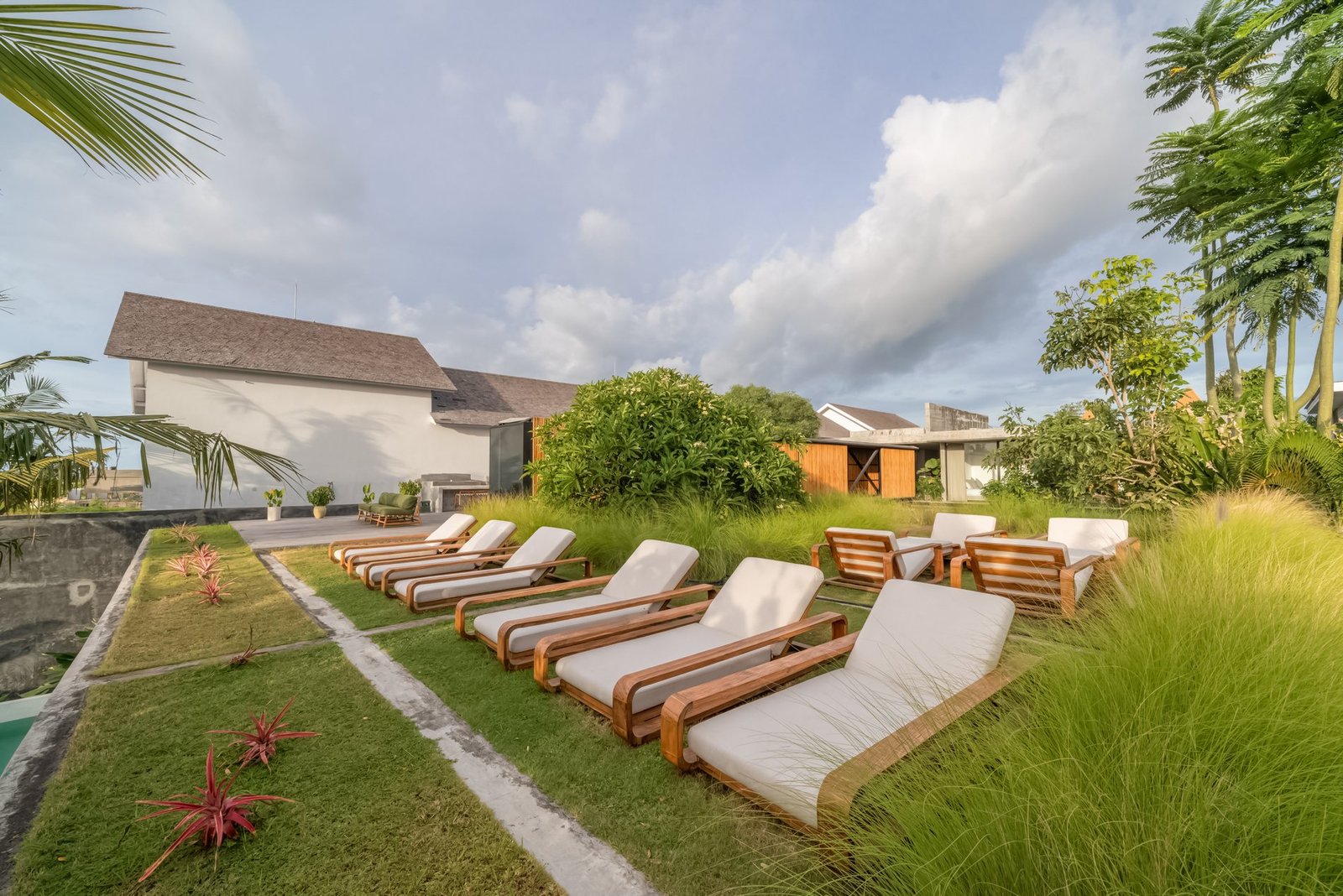 5 Bedroom Freehold Villa In Canggu Villa in Bali, Indonesia 1 - 15881012