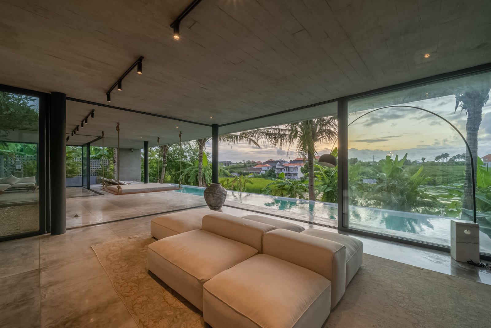 5 Bedroom Freehold Villa In Canggu Villa in Bali, Indonesia 1 - 15881012