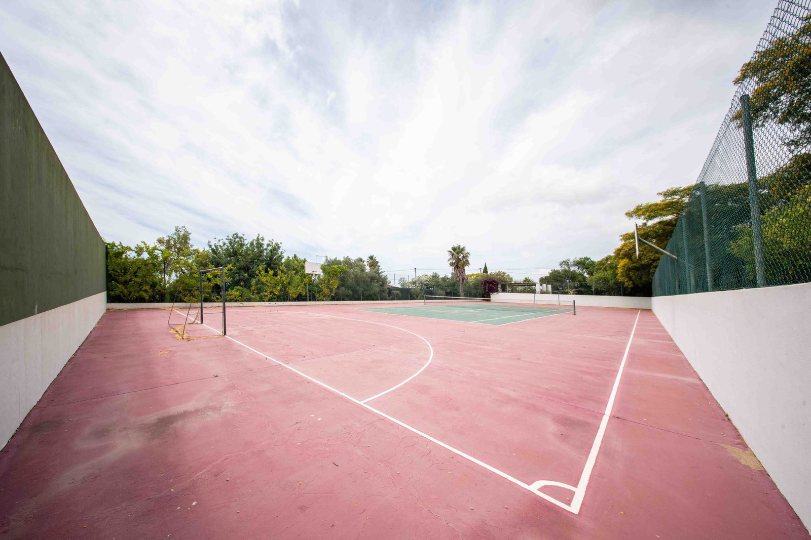 Stunning T9 Villa In Boliqueime! Villa in Boliqueime, Algarve, Portugal 1 - 16202444