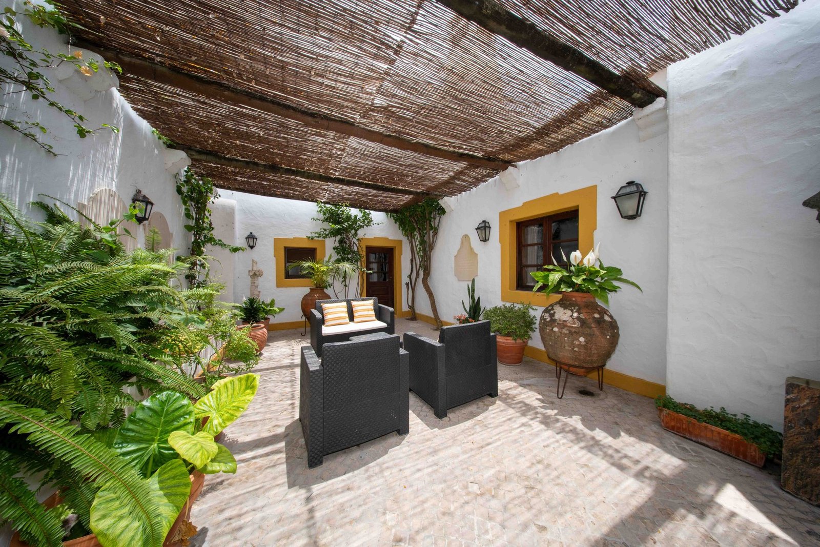 Stunning T9 Villa In Boliqueime! Villa in Boliqueime, Algarve, Portugal 1 - 16202444