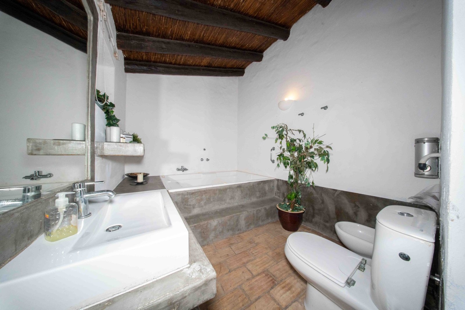 Stunning T9 Villa In Boliqueime! Villa in Boliqueime, Algarve, Portugal 1 - 16202444