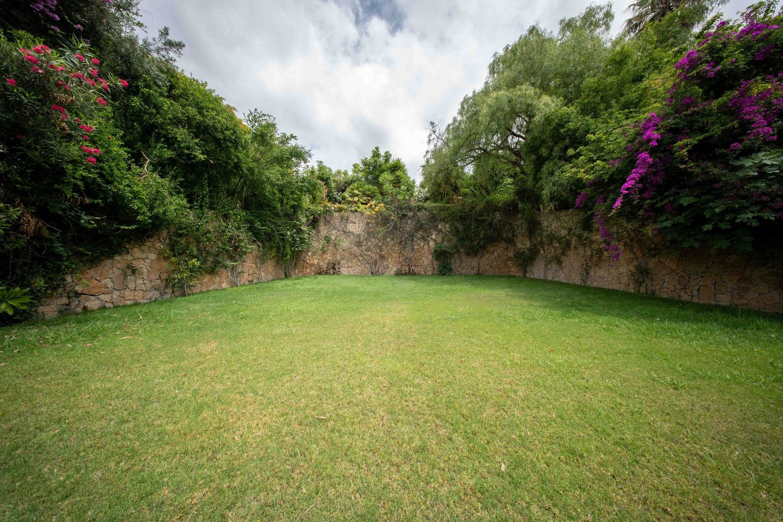 Stunning T9 Villa In Boliqueime! Villa in Boliqueime, Algarve, Portugal 1 - 16202444