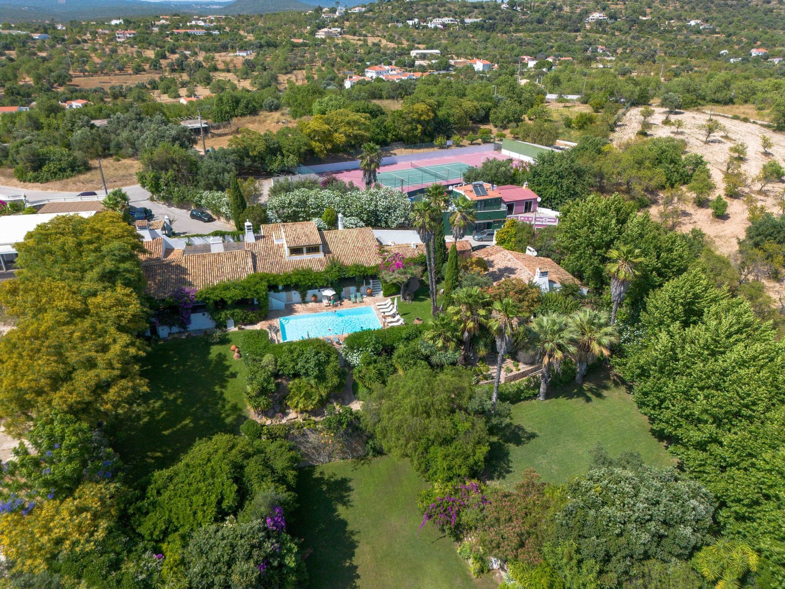 Stunning T9 Villa In Boliqueime! Villa in Boliqueime, Algarve, Portugal 1 - 16202444