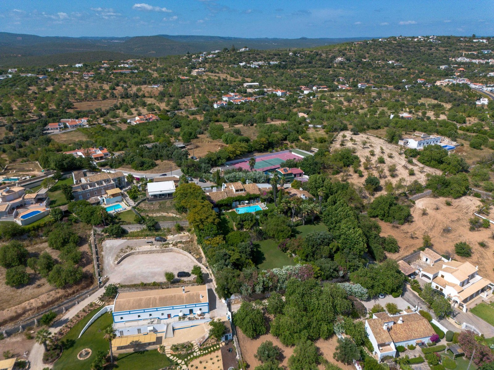 Stunning T9 Villa In Boliqueime! Villa in Boliqueime, Algarve, Portugal 1 - 16202444