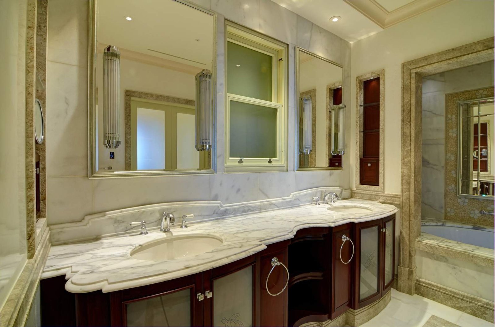 Enchanting Caribbean Villa Set In The Exclusive Mandarin Oriental Canouan Development. Villa in Canouan Island, Grenadines, Saint Vincent and the Grenadines 1 - 13531602