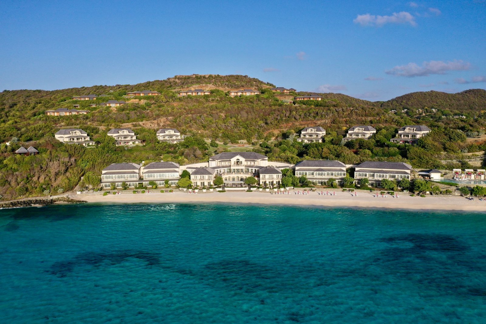 Enchanting Caribbean Villa Set In The Exclusive Mandarin Oriental Canouan Development. Villa in Canouan Island, Grenadines, Saint Vincent and the Grenadines 1 - 13531602