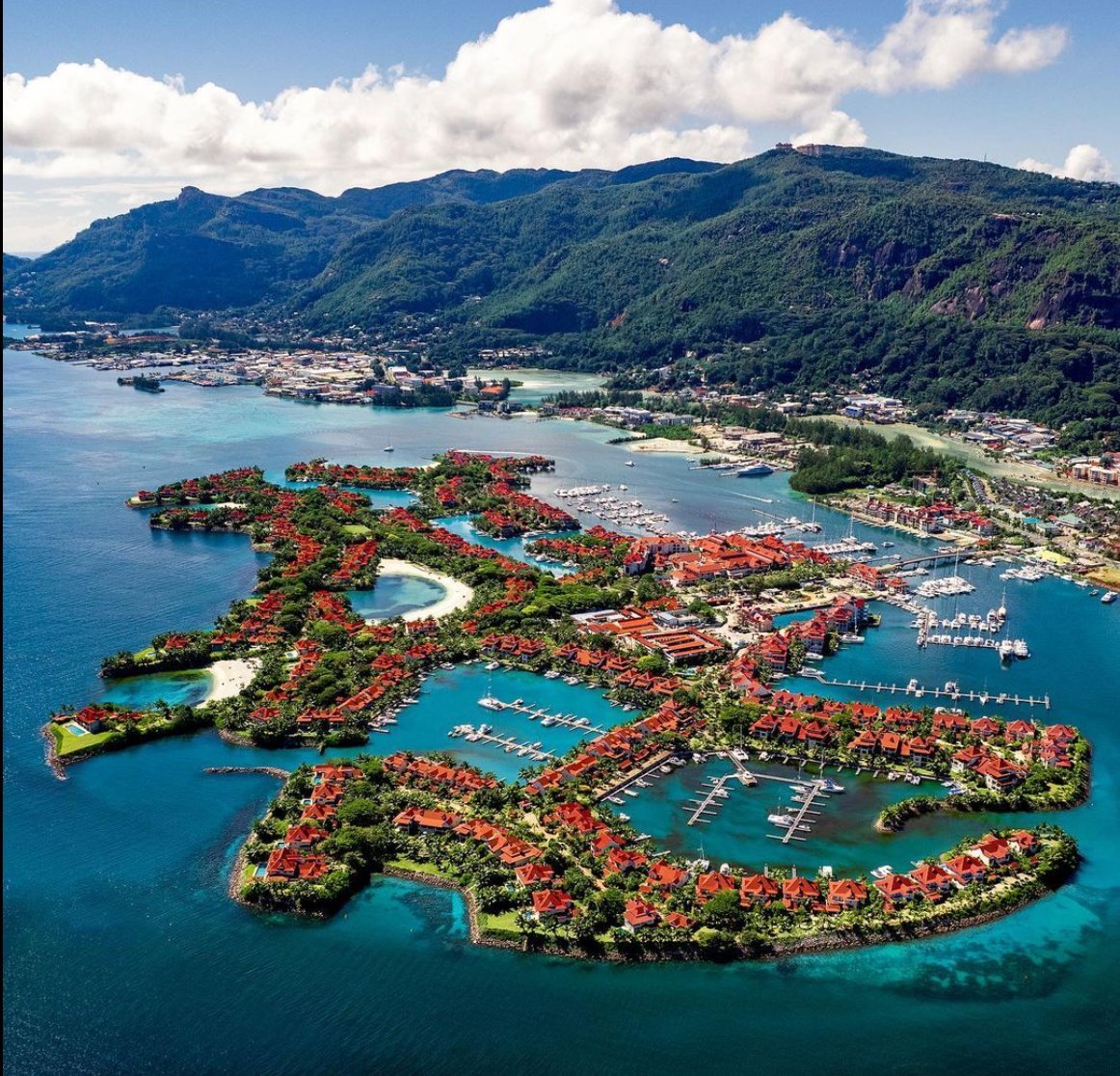 Stunning 2 Bedroom Beachfront Villa Villa in Eden Island, Seychelles, Seychelles 1 - 14714244