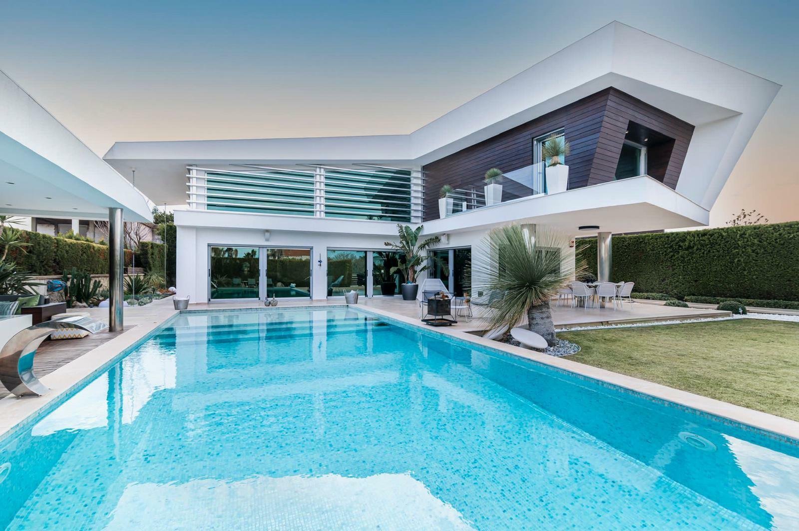 Private Made Villa With A Kitchen Designed By Ferrari Villa in İzmir, Turkey 1 - 11327778