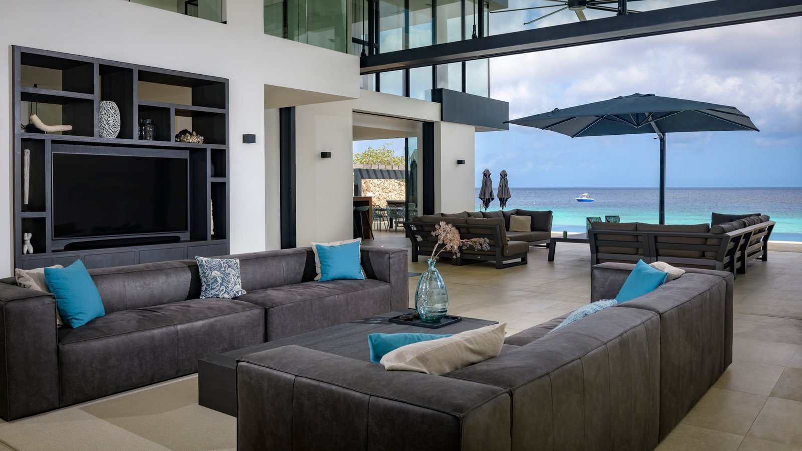 Magnificent Villa With Infinity Pool, Beach And Luxurious Interior – Caribbean Villa in Kralendijk, Bonaire, Caribbean Netherlands 1 - 15268649