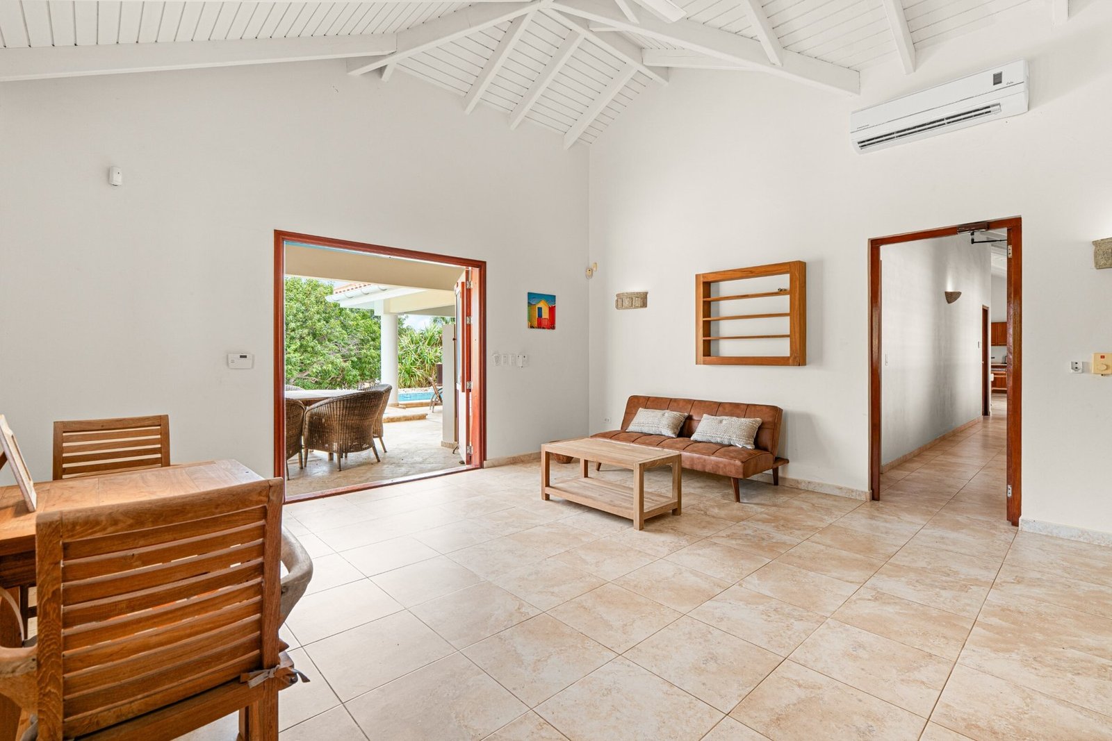 Live The Good Life With A Swimming Pool, Large Porch And Garages To Store Your Car Crown Shores 65 – Caribbean Villa in Kralendijk, Bonaire, Caribbean Netherlands 1 - 15770766