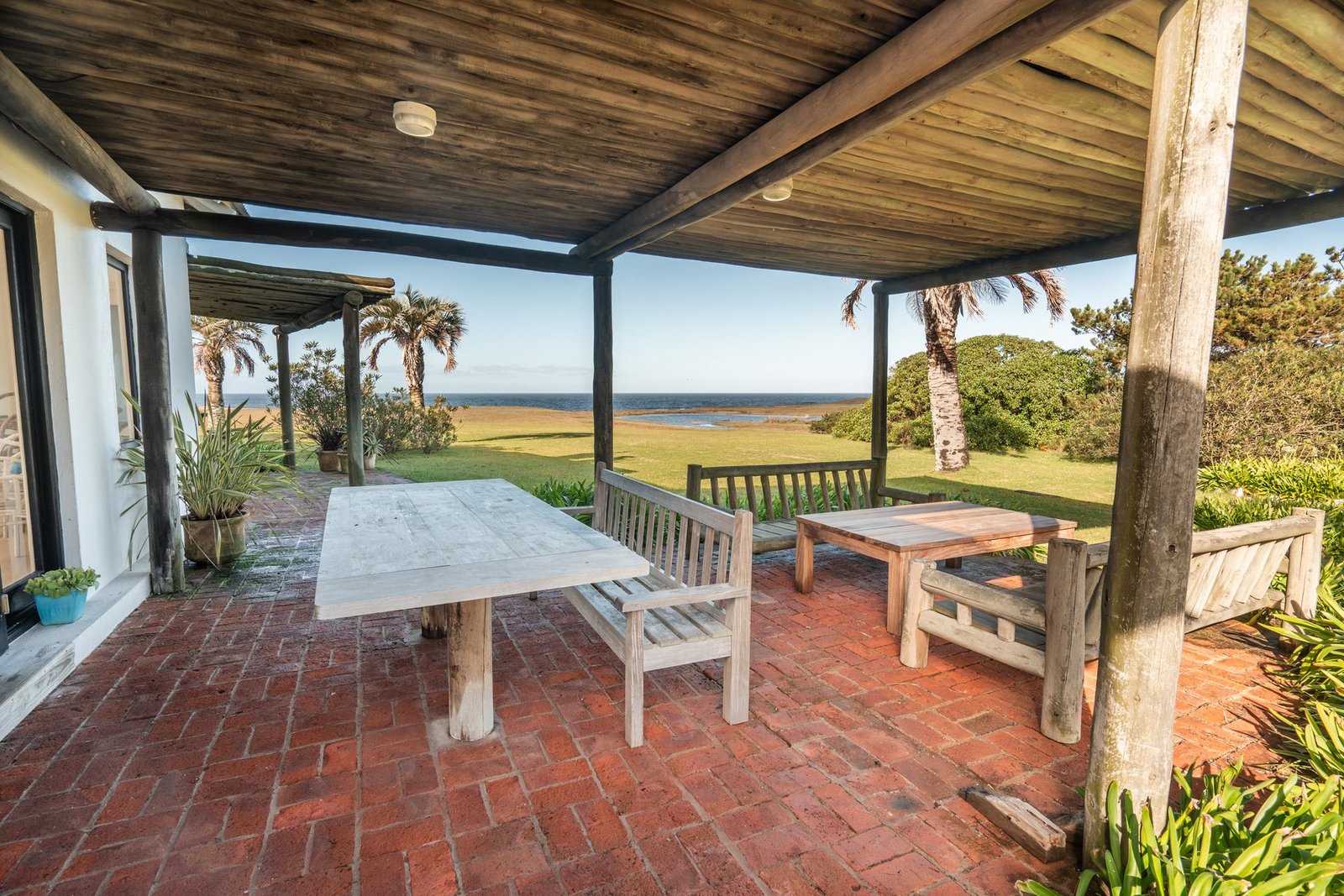 Elegant Oceanfront Home With Breathtaking Views Villa in Las Garzas, Rocha Department, Uruguay 1 - 14331733