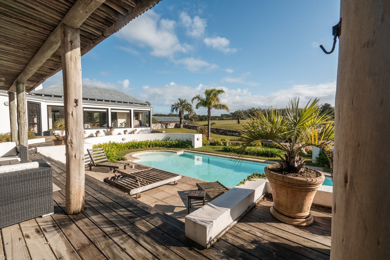 Elegant Oceanfront Home With Breathtaking Views Villa in Las Garzas, Rocha Department, Uruguay 1 - 14331733