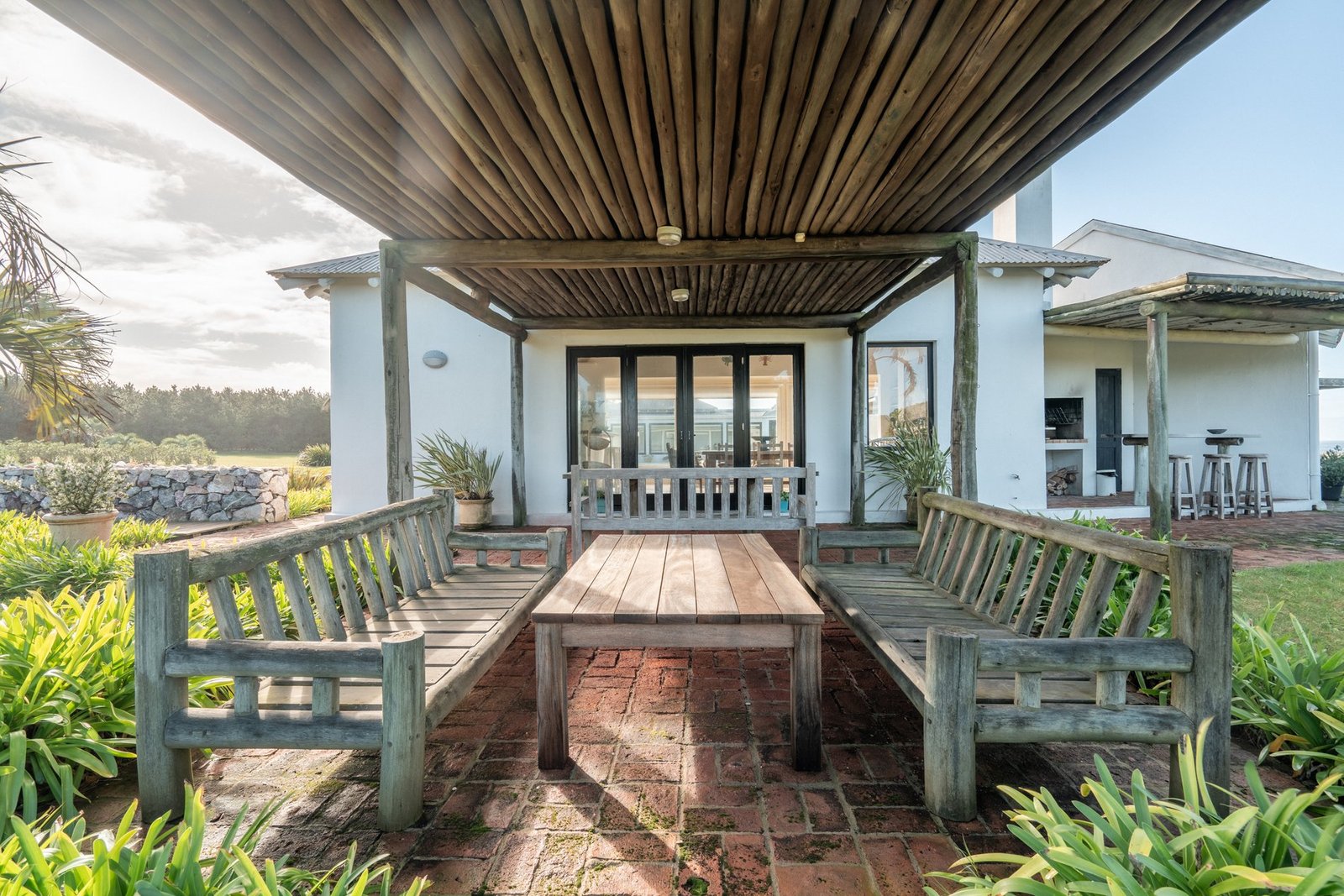 Elegant Oceanfront Home With Breathtaking Views Villa in Las Garzas, Rocha Department, Uruguay 1 - 14331733