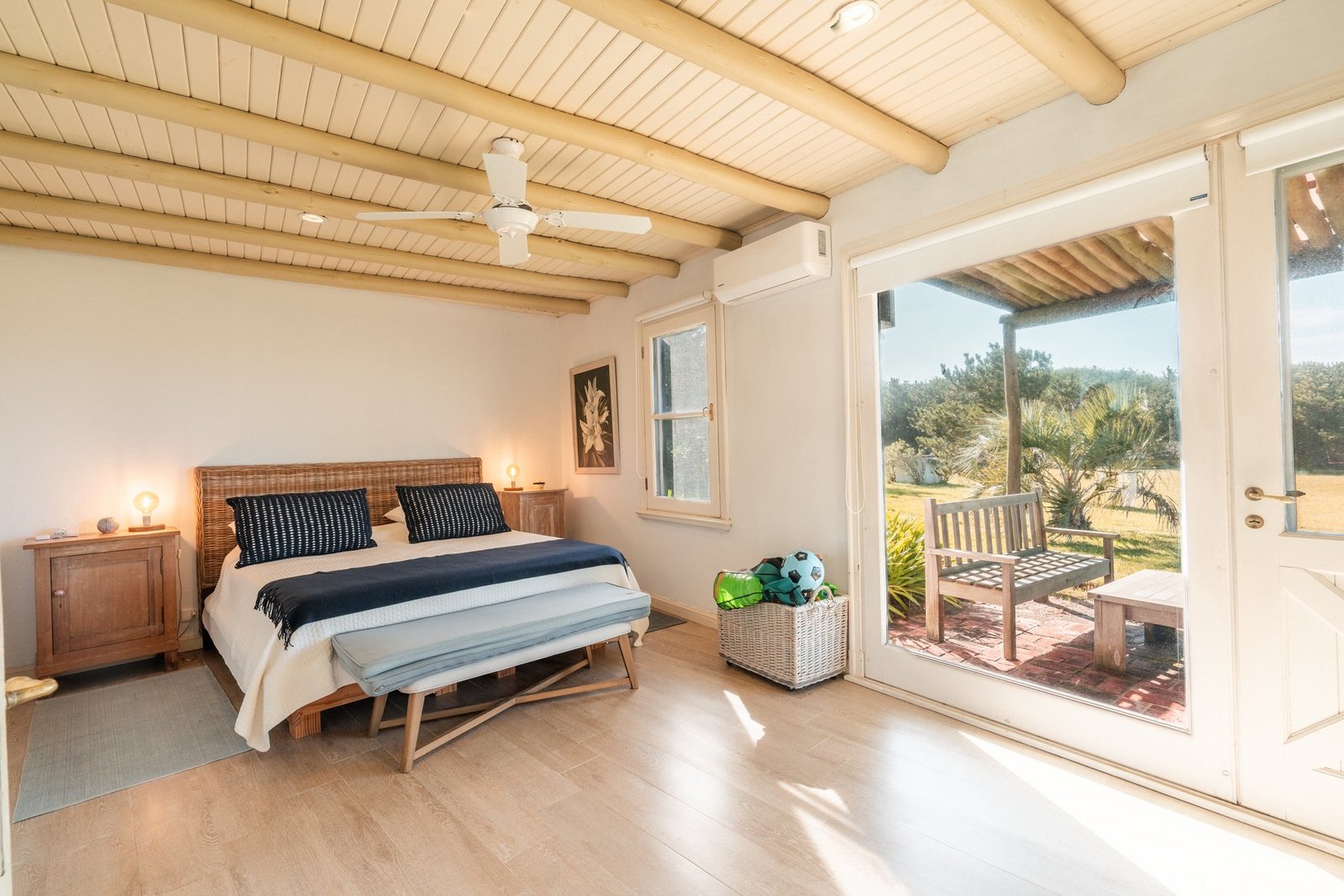 Elegant Oceanfront Home With Breathtaking Views Villa in Las Garzas, Rocha Department, Uruguay 1 - 14331733