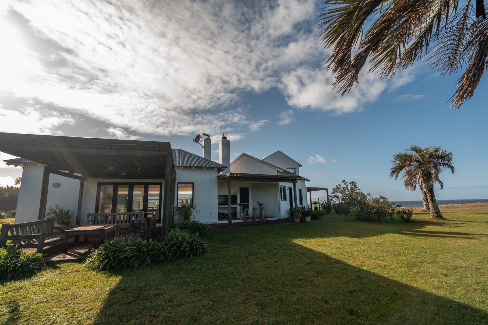 Elegant Oceanfront Home With Breathtaking Views Villa in Las Garzas, Rocha Department, Uruguay 1 - 14331733