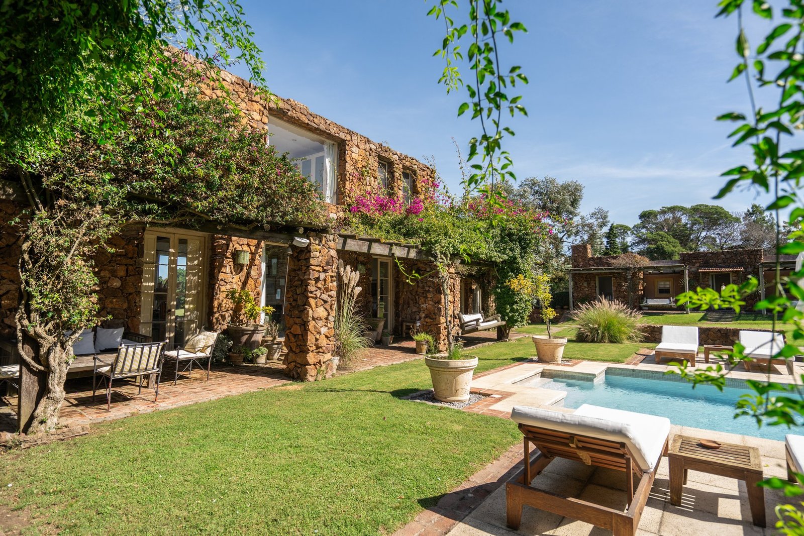 Spectacular Stone House In Punta Del Este, Uruguay Villa in Manantiales, Maldonado Department, Uruguay 1 - 14066174