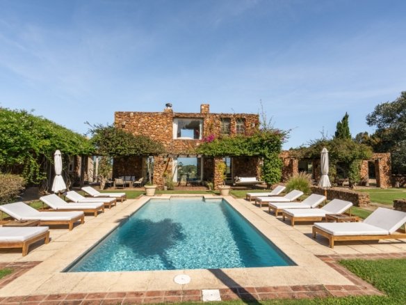 Villa in Manantiales, Maldonado Department, Uruguay 1 - 14066174