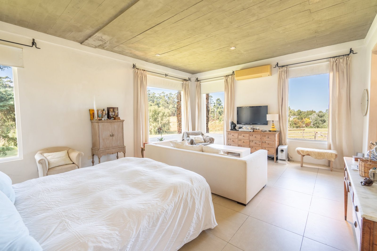 Spectacular Stone House In Punta Del Este, Uruguay Villa in Manantiales, Maldonado Department, Uruguay 1 - 14066174