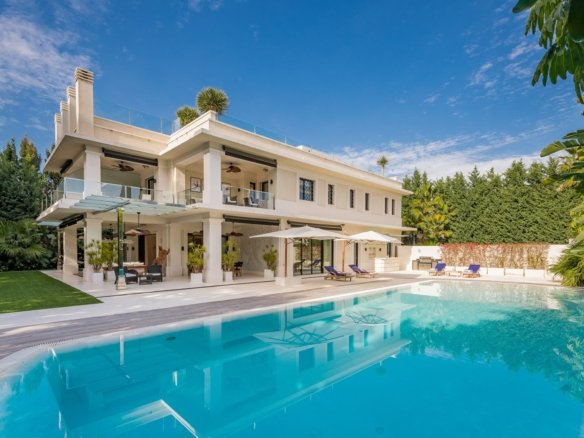 Villa in Marbella, Andalusia, Spain 1 - 14497479