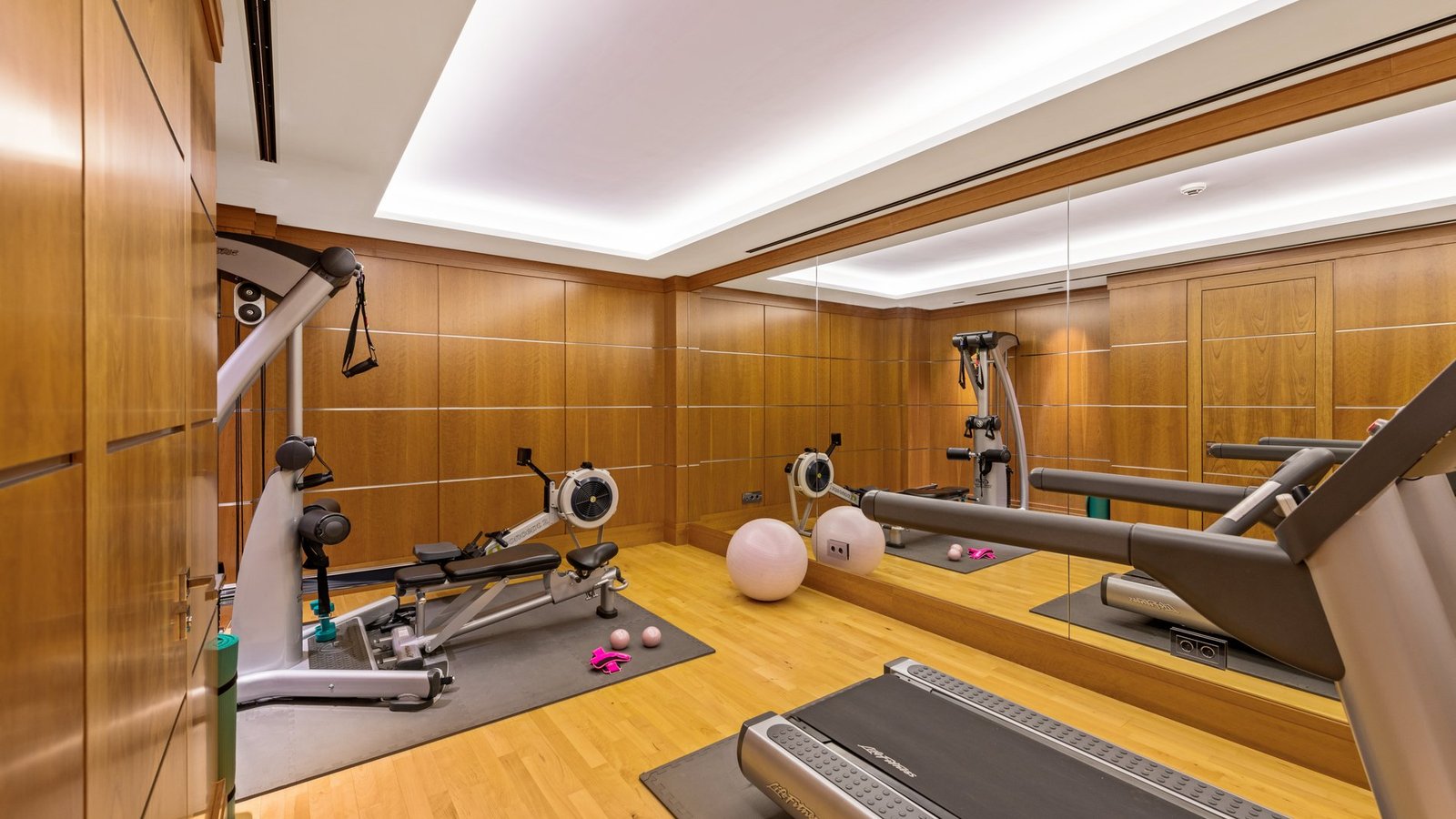 Exquisite Villa In Santa Margarita Private Residence At Marbella Club Hotel. Villa in Marbella, Andalusia, Spain 1 - 14497479