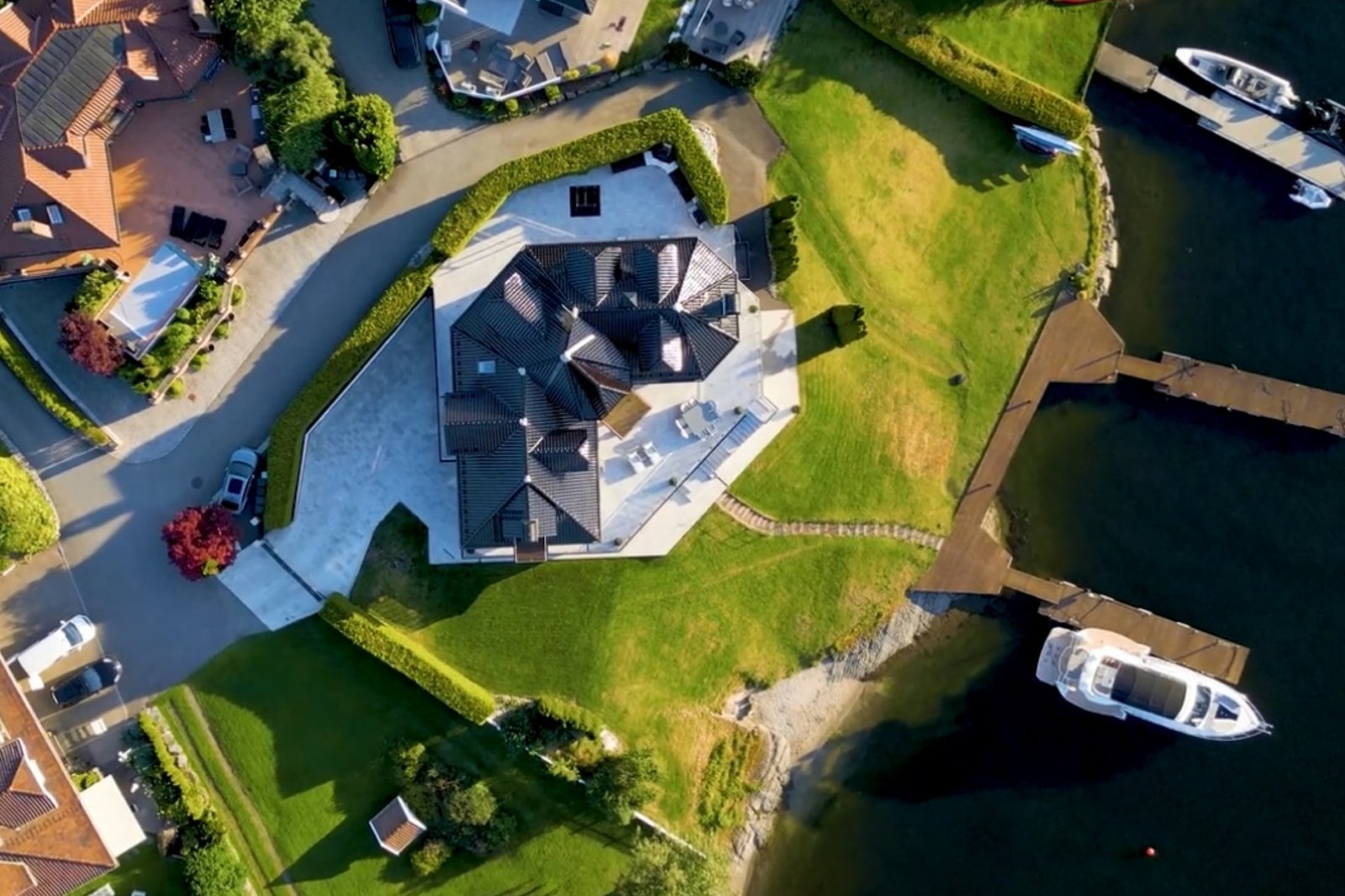 A Rare Jewel On Oslo’s Riviera Iconic Oceanfront Estate On Nesøya Villa in Nesøya, Viken, Norway 1 - 16407955