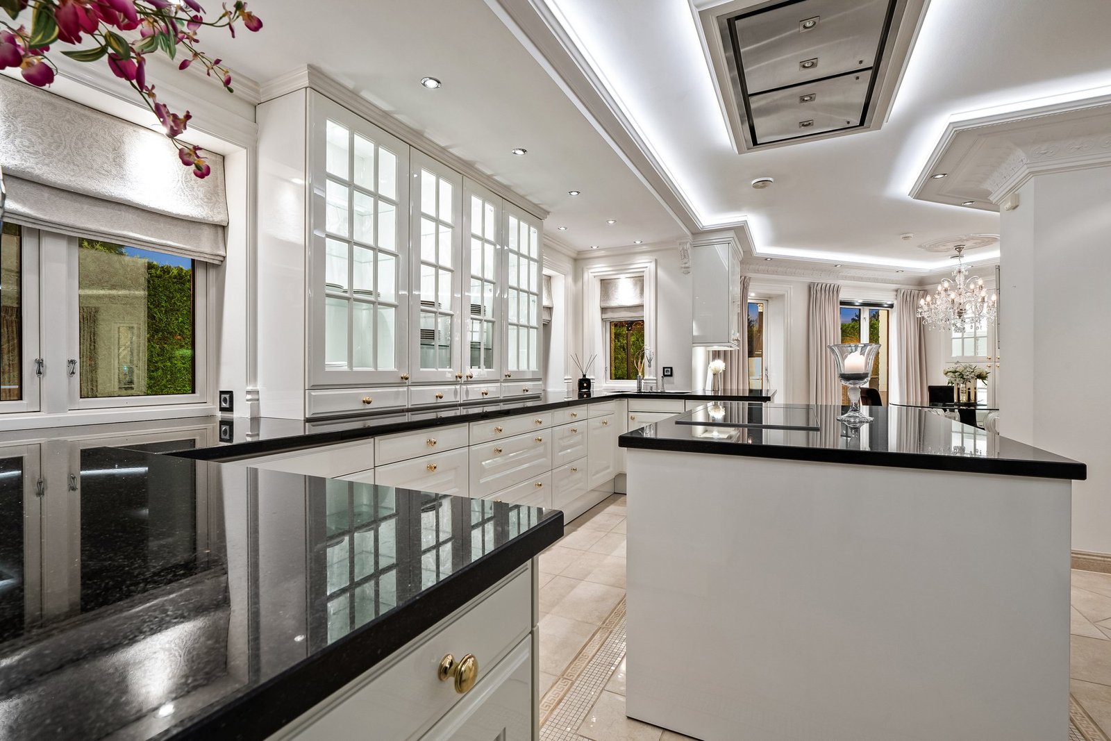 A Rare Jewel On Oslo’s Riviera Iconic Oceanfront Estate On Nesøya Villa in Nesøya, Viken, Norway 1 - 16407955